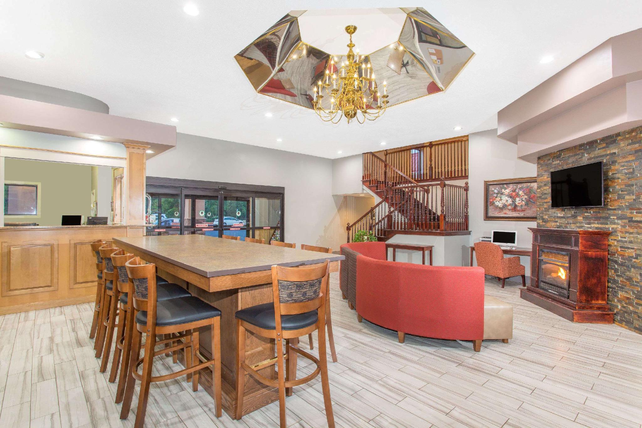 Ramada By Wyndham Hendersonville Ngoại thất bức ảnh