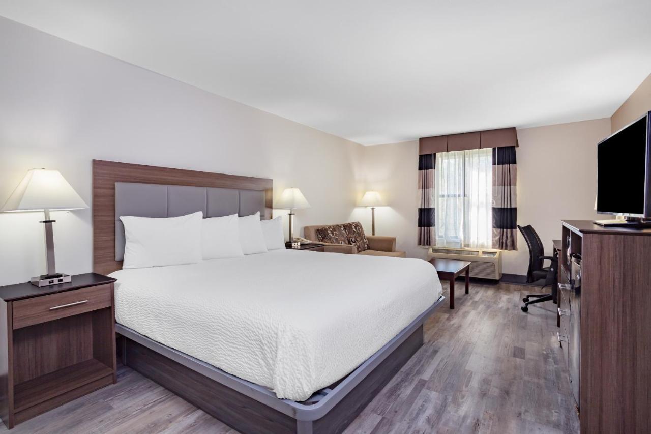 Ramada By Wyndham Hendersonville Ngoại thất bức ảnh