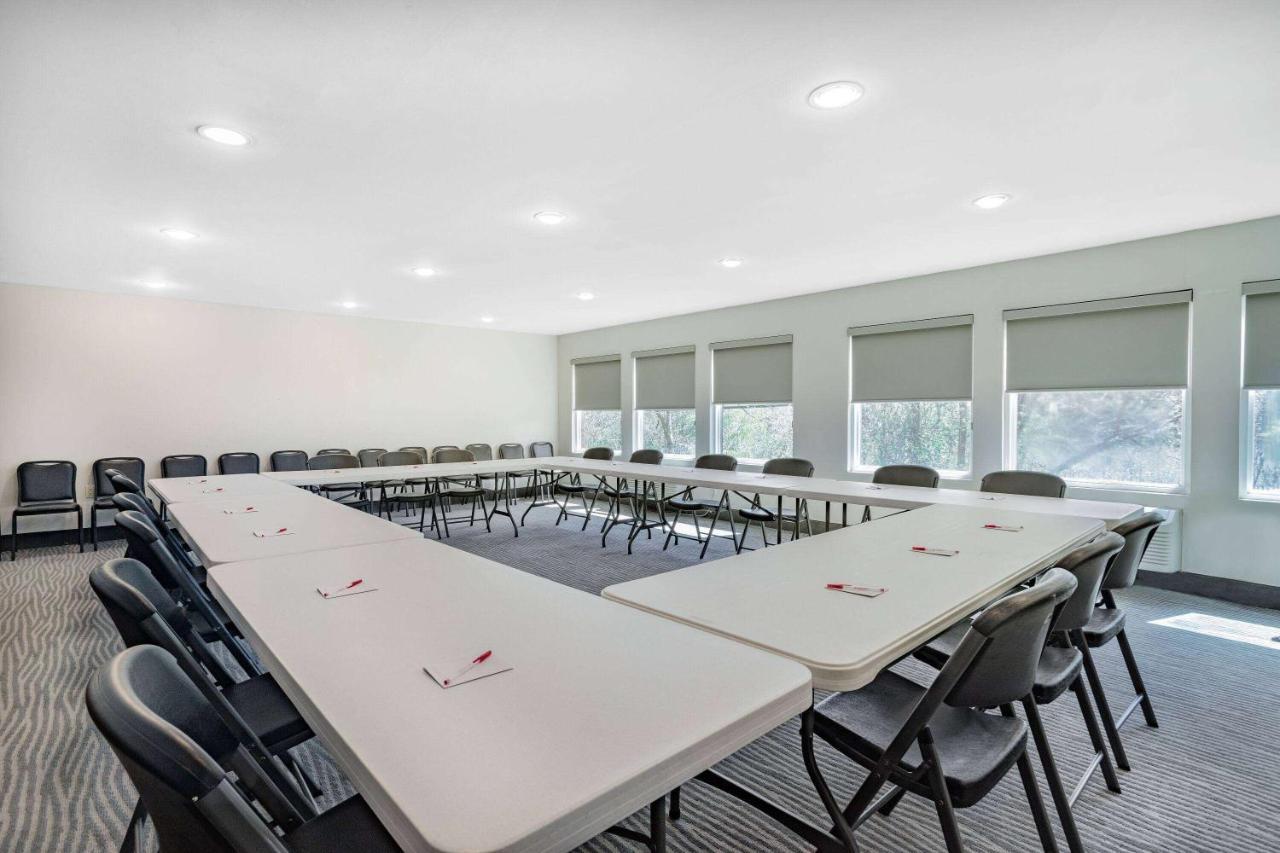 Ramada By Wyndham Hendersonville Ngoại thất bức ảnh